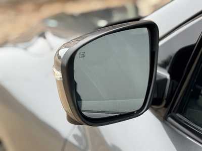 2019 Nissan Pathfinder, $18950. Photo 9