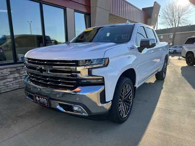 2021 Chevrolet 1500 Crew Cab, $36950. Photo 3