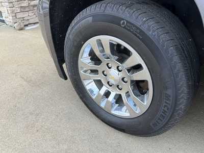 2016 Chevrolet Suburban, $18950. Photo 10