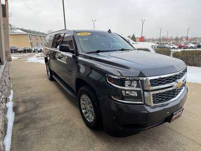 2016 Chevrolet Suburban, $18950. Photo 4