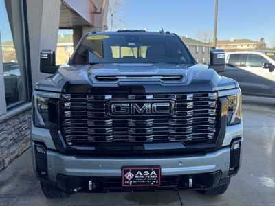 2025 GMC 3500 Crew Cab, $99435. Photo 3