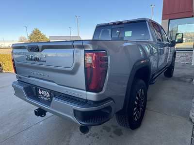 2025 GMC 3500 Crew Cab, $99435. Photo 5