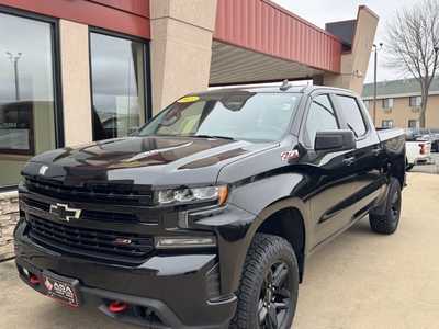 2022 Chevrolet 1500 Crew Cab, $39500. Photo 2