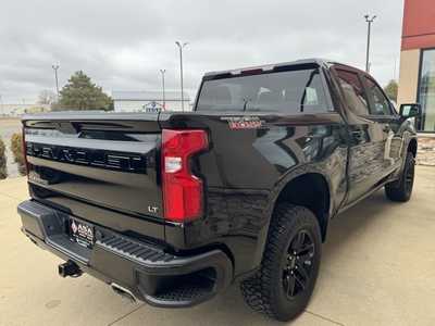 2022 Chevrolet 1500 Crew Cab, $39500. Photo 5