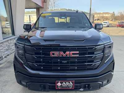 2025 GMC 1500 Crew Cab, $67325. Photo 3