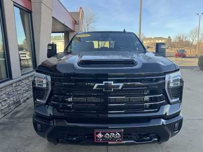 2024 Chevrolet 3500 Crew Cab, $67500. Photo 3