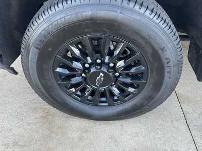 2024 Chevrolet 3500 Crew Cab, $67500. Photo 9