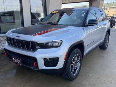 2022 Jeep Grand Cherokee, $33850. Photo 2