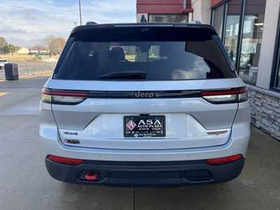 2022 Jeep Grand Cherokee, $33850. Photo 6