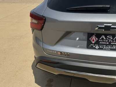 2025 Chevrolet Trax, $26690. Photo 7