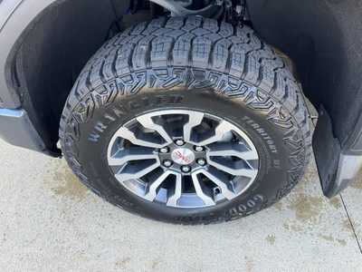 2019 GMC 1500 Crew Cab, $39950. Photo 9