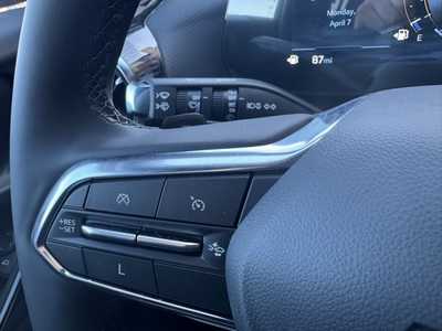 2025 Chevrolet Equinox, $29995. Photo 11