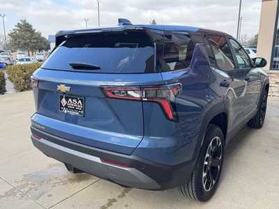 2025 Chevrolet Equinox, $32595. Photo 5
