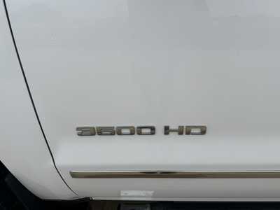 2018 Chevrolet 3500 Crew Cab, $38950. Photo 11