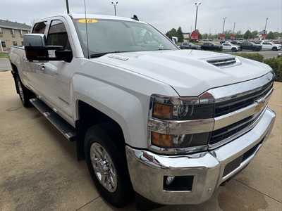 2018 Chevrolet 3500 Crew Cab, $38950. Photo 4