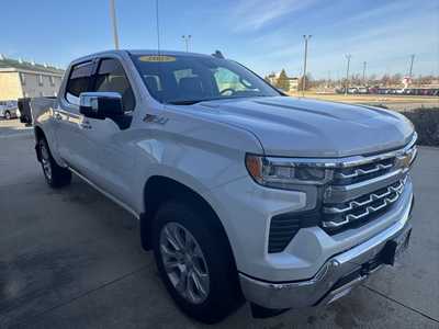 2025 Chevrolet 1500 Crew Cab, $67270. Photo 4