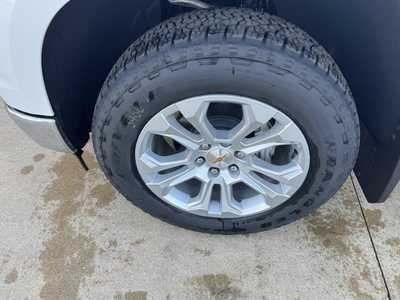 2025 Chevrolet 1500 Crew Cab, $67270. Photo 9
