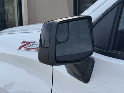 2025 Chevrolet 1500 Crew Cab, $64535. Photo 11