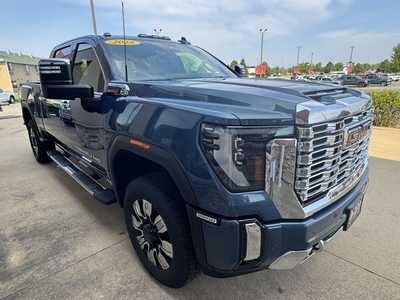 2025 GMC 3500 Crew Cab, $90060. Photo 4