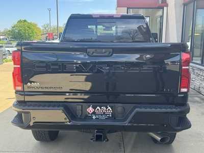 2025 Chevrolet 2500 Crew Cab, $73095. Photo 6