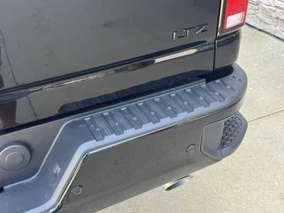 2025 Chevrolet 2500 Crew Cab, $73095. Photo 7