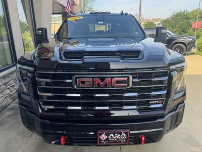 2025 GMC 2500 Crew Cab, $79065. Photo 3