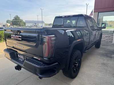 2025 GMC 2500 Crew Cab, $79065. Photo 5