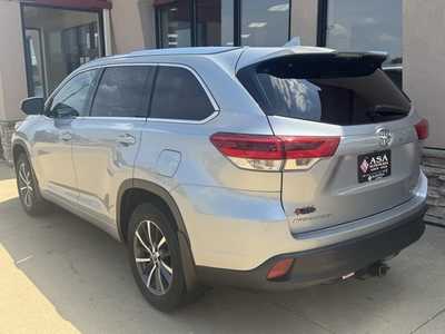 2018 Toyota Highlander, $24750. Photo 7