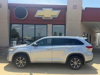 2018 Toyota Highlander, $24750. Photo 8