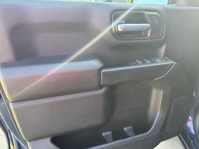 2021 Chevrolet 1500 Crew Cab, $28950. Photo 10
