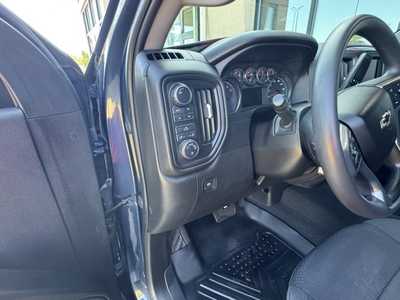 2021 Chevrolet 1500 Crew Cab, $28950. Photo 12