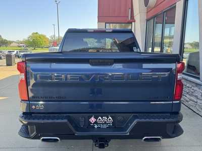 2021 Chevrolet 1500 Crew Cab, $28950. Photo 5