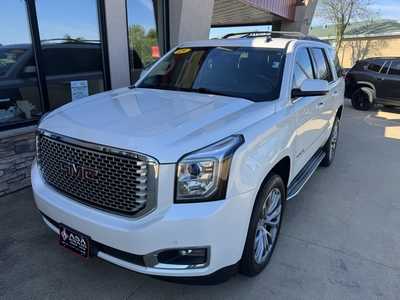 2015 GMC Yukon, $19950. Photo 2