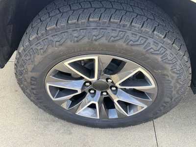 2024 Chevrolet Suburban, $69950. Photo 9