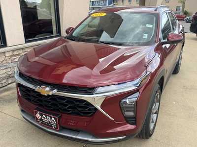 2025 Chevrolet Trax, $24590. Photo 2