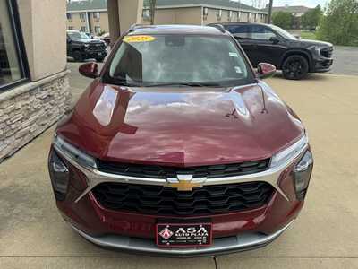 2025 Chevrolet Trax, $24590. Photo 3