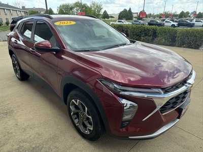 2025 Chevrolet Trax, $24590. Photo 4