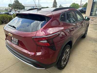 2025 Chevrolet Trax, $24590. Photo 5