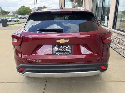 2025 Chevrolet Trax, $24590. Photo 6