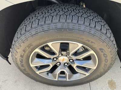 2025 Chevrolet 1500 Crew Cab, $61215. Photo 9
