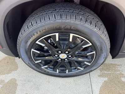 2025 Chevrolet Traverse, $48190. Photo 12