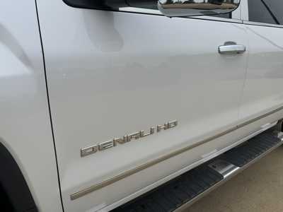 2018 GMC 2500 Crew Cab, $41950. Photo 10