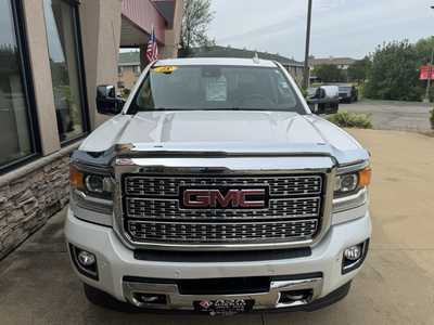 2018 GMC 2500 Crew Cab, $41950. Photo 3
