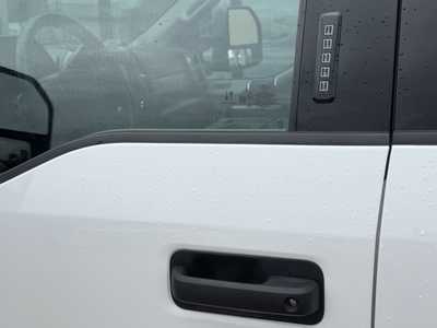 2021 Ford F250 Crew Cab, $38750. Photo 12