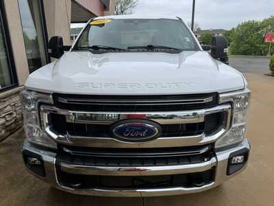 2021 Ford F250 Crew Cab, $38750. Photo 3