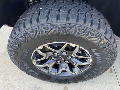2025 Chevrolet Colorado Crew Cab, $52820. Photo 9