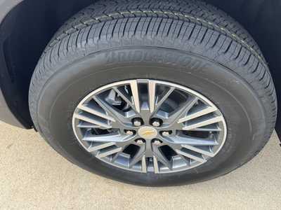 2025 Chevrolet Traverse, $45195. Photo 10