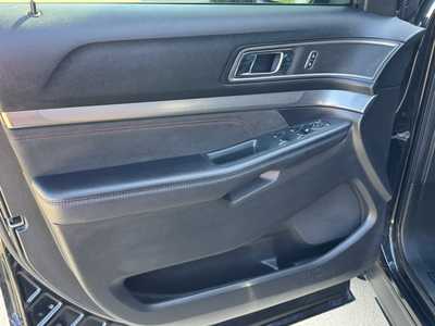 2018 Ford Explorer, $20250. Photo 12