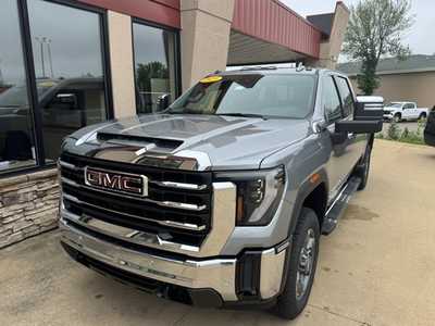 2025 GMC 3500 Crew Cab, $. Photo 2