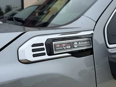 2025 GMC 3500 Crew Cab, $. Photo 9